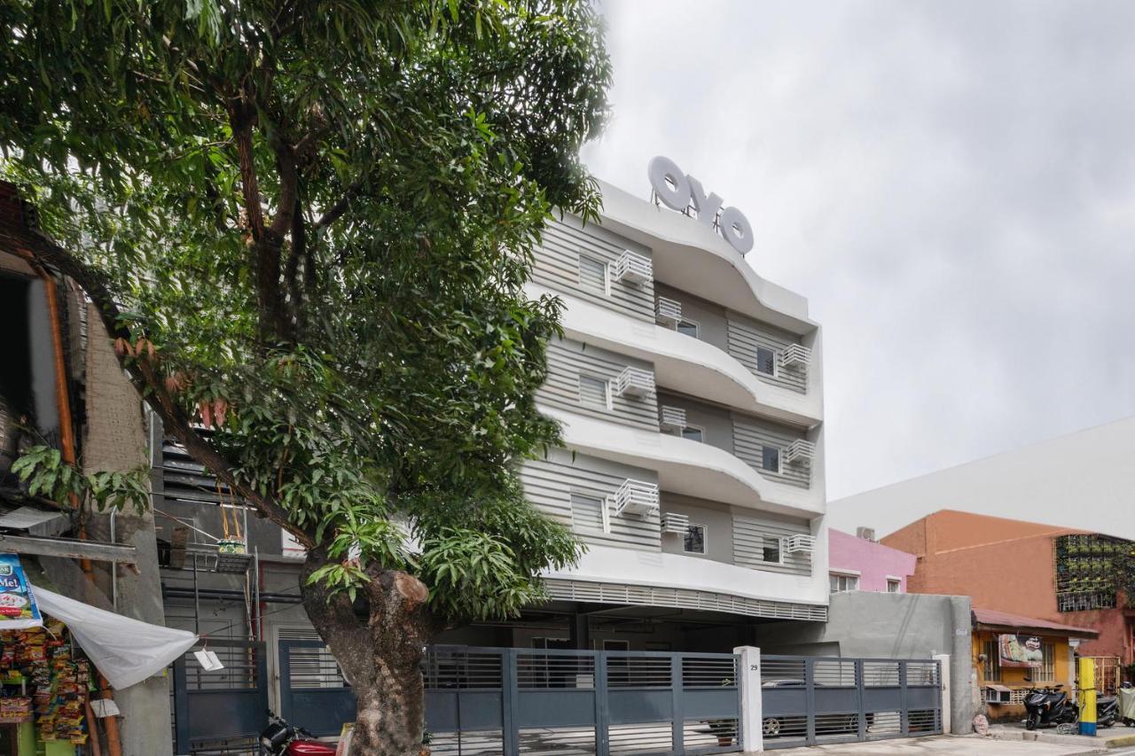 Super Oyo 515 Finnex Hotel Mandaluyong Esterno foto