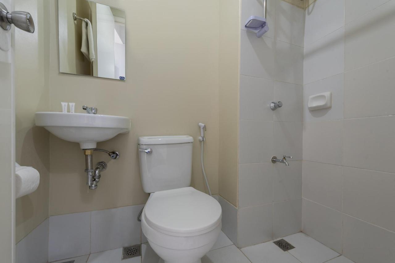 Super Oyo 515 Finnex Hotel Mandaluyong Esterno foto